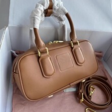 miu�ұ��g����ƤŮ���߼��в�ʿ�D������μ�б�����^��