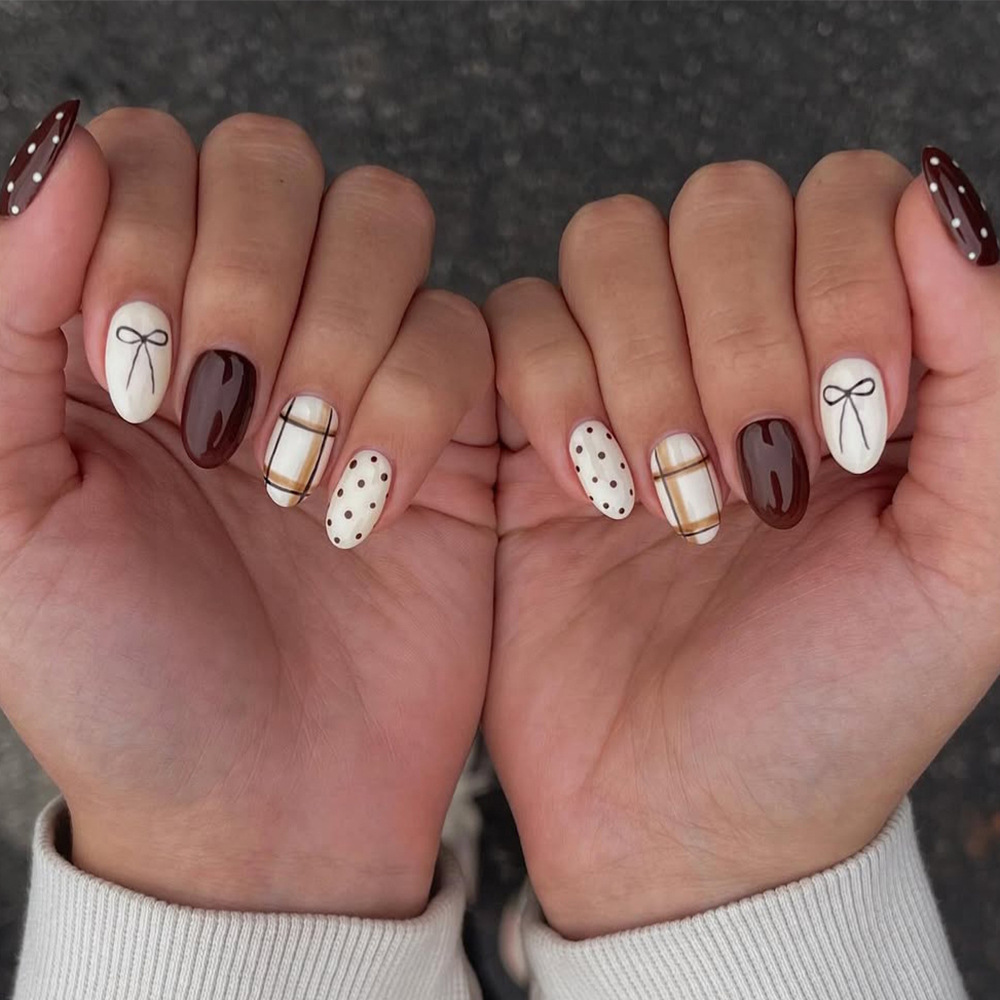 24 Pieces of Autum Cross-Border Export Warm Color Cute Bow Sweet and Exquisite Style Aesthetic Polka Dot Autum and Winter Wear Nails
