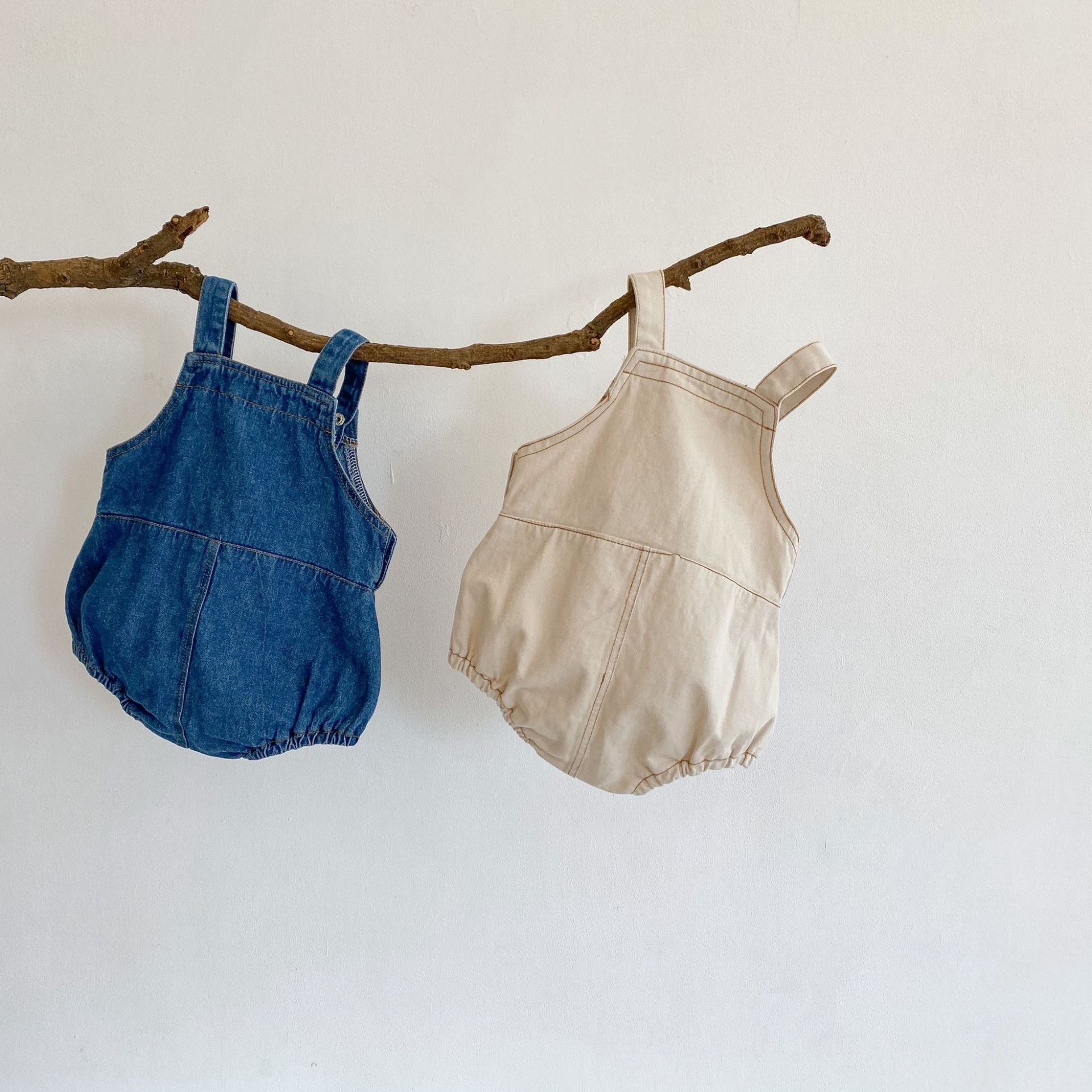 2024 Printemps Été Bébé Garçons et Filles Bretelles Cowboy, Sacs, Vêtements Plats, Combinaison En Coton 0-2 Ans, Vêtements Crawler_voghion.com