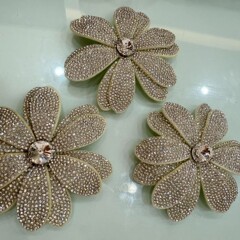 抖音爆款厂家直销带钻补贴莲花款式头饰鞋服辅料箱包礼服配件