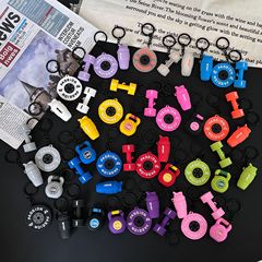 フィットネスのシリーズの柔らかいゴムのキーホルダーの高い顔の値のバーベルのダンベルの切れのペンダントのカバンの装飾品は贈り物の部品を送ります。