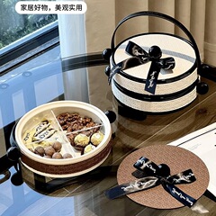 革のレトロな風の乾いた果物の皿の陶磁器の客間のお茶のいくつかは革の回転の果物の間食をかぶせます。
