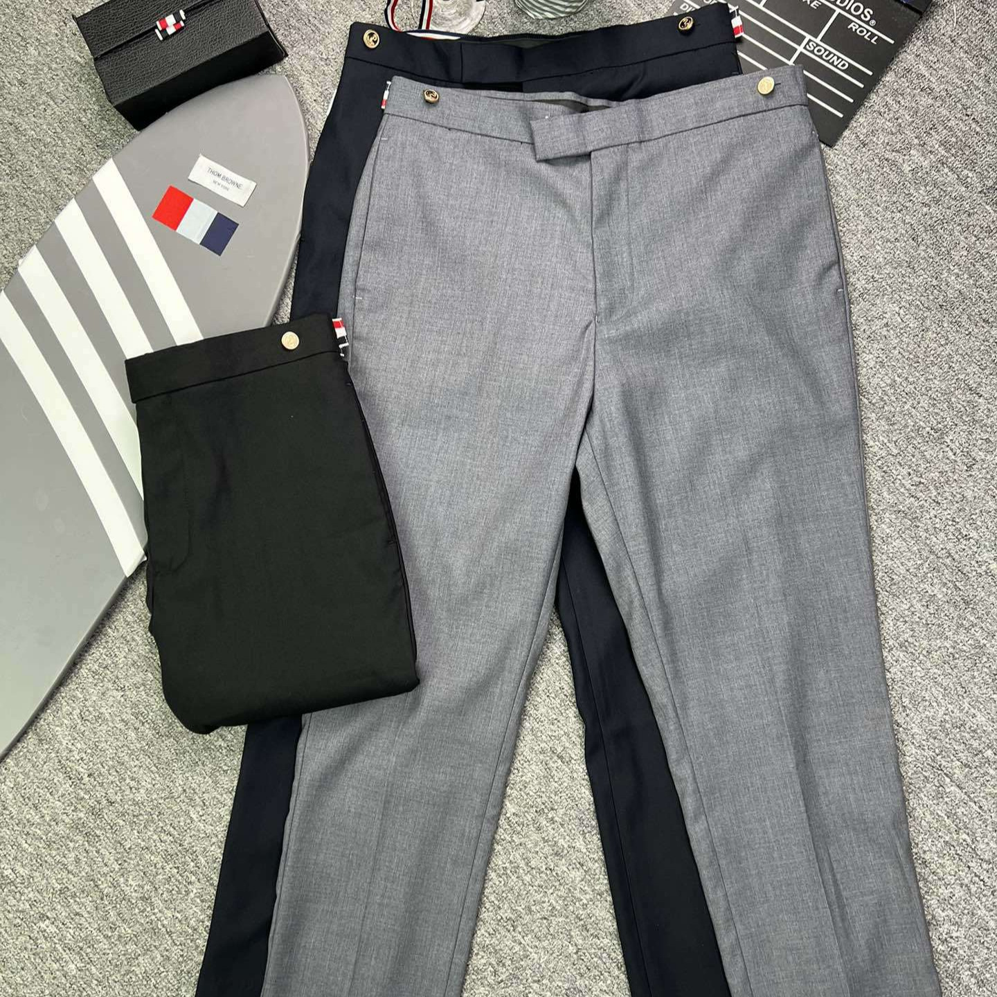 【】Factory Store High-Quality Buttoned Solid Color Trousers Made of Wool Blend Fabric for Business and Everyday Wear
