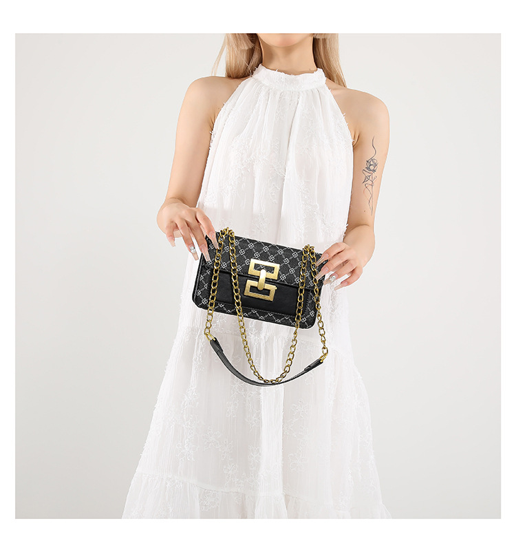 High-end texture, retro single-shoulder women's 2024 autumn new trendy and versatile chain crossbody small square bag undefined