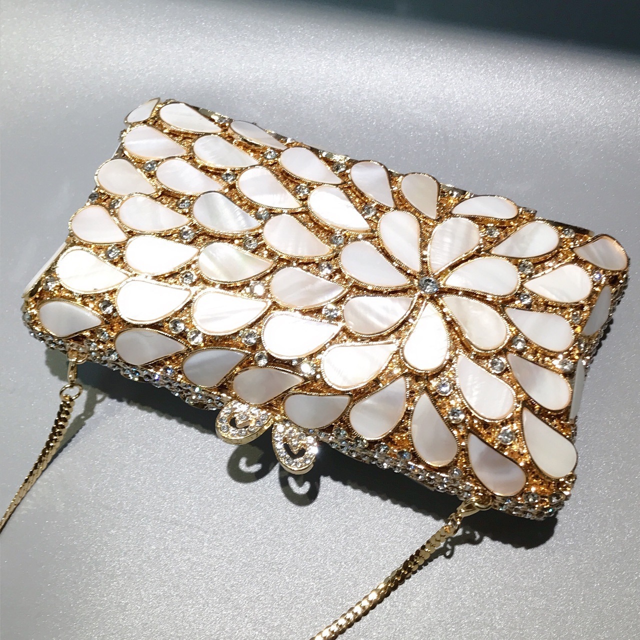 Nuevos productos de gota de agua conchas de diamante de cena de vestir de diamante de cristal bolsas de mano bolsas de mujer suministro transfronterizo