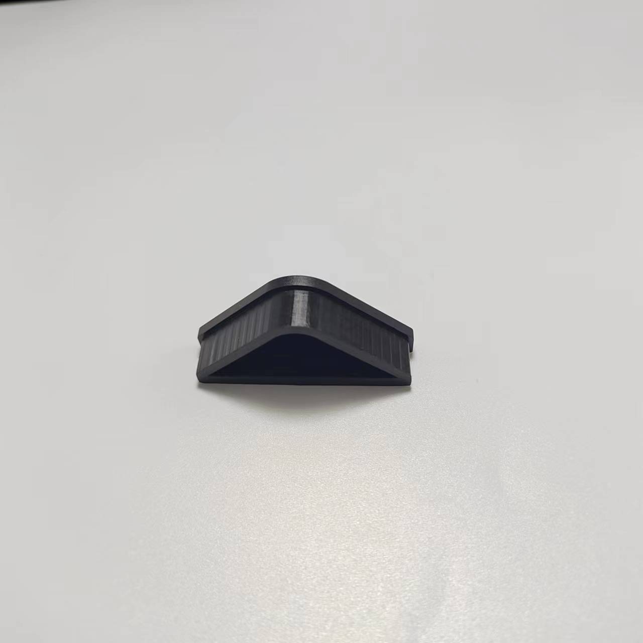 三角形密封条 硅胶橡胶挤出密封条 多种规格可来图纸开发注塑模具