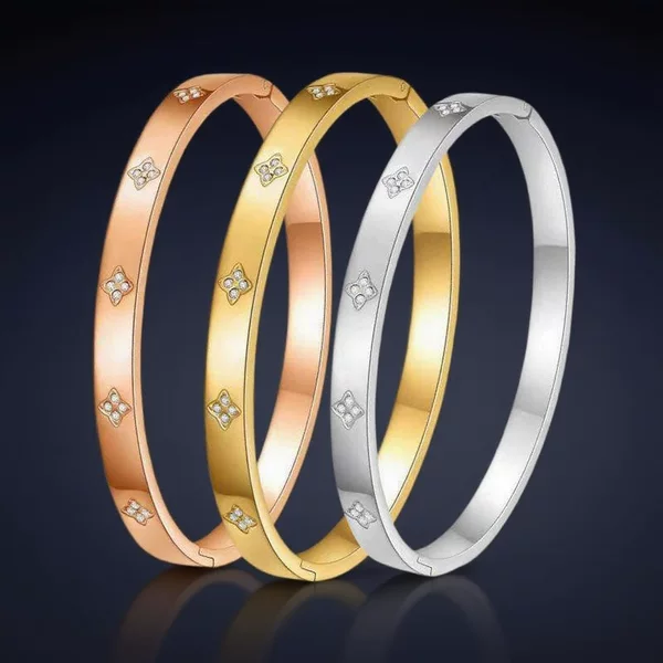 Europe and the United States cross-border foreign trade hot fashion women's diamond titanium steel bracelet does not fade light luxury buckle bracelet tide