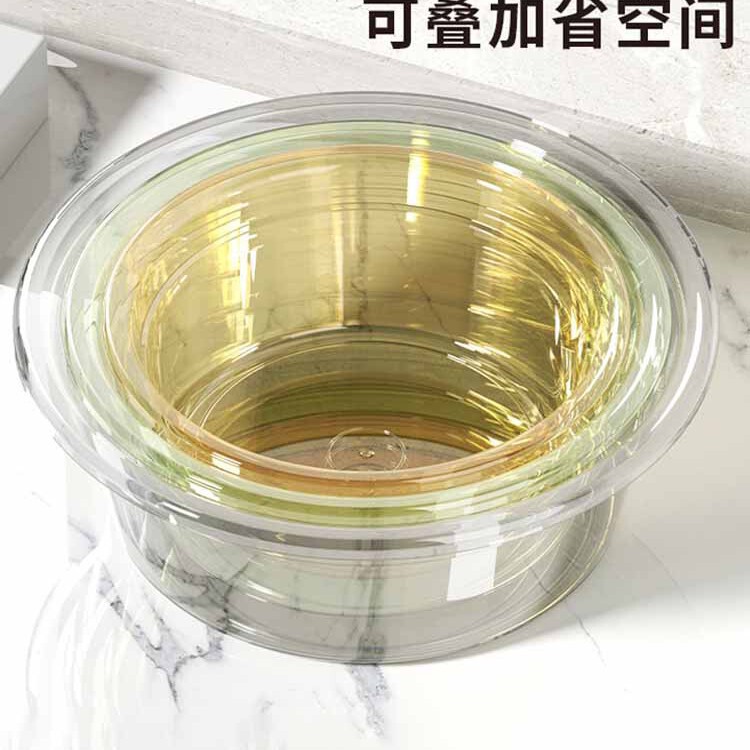 洗面器の家庭用大サイズの洗面器を厚くして洗濯します。|undefined