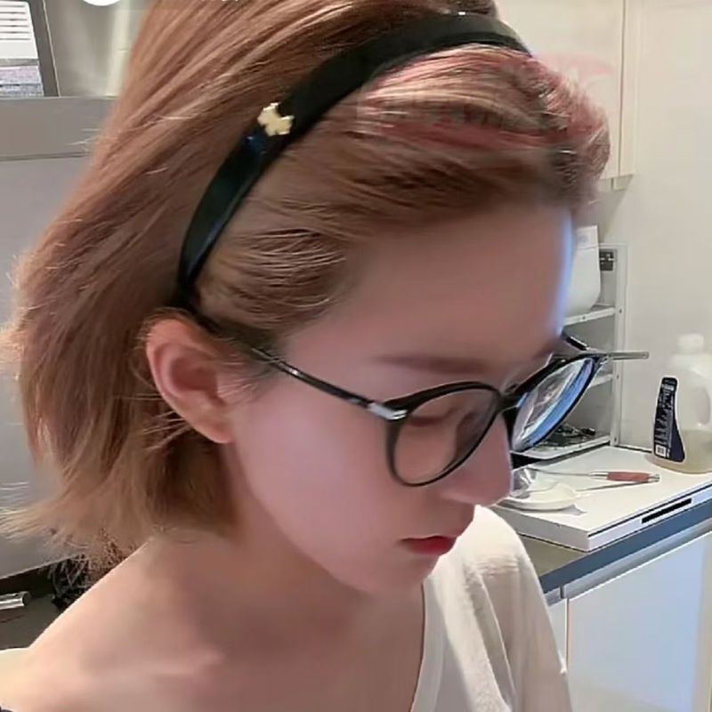 露丝同款精致小狗金标发箍女高级感简约黑色头箍日常百搭压发发卡|undefined