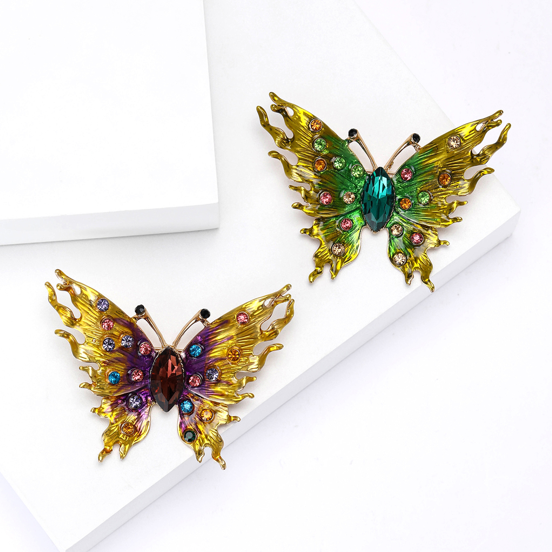 26g Weight Retro Pin Butterfly Alloy Inlay Rhinestones Women's Brooches