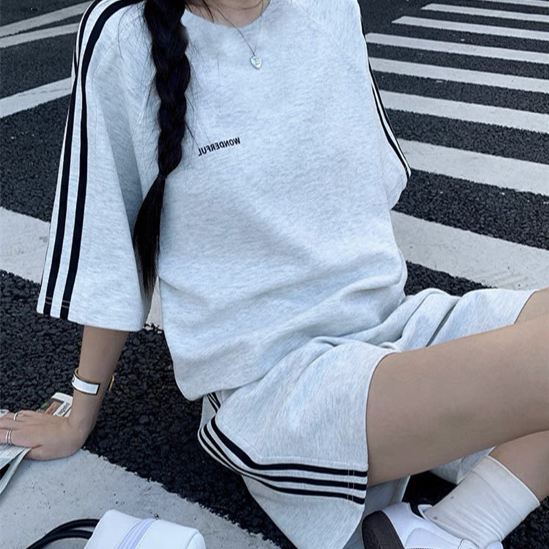 レジャースポーツ夏服、2025年新作ラグランスリーブコットン半袖ショーツスーツ2点セット女性用の完全なセット|undefined