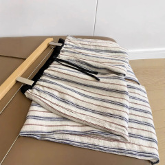 牛の商品は目を閉じて入ります。