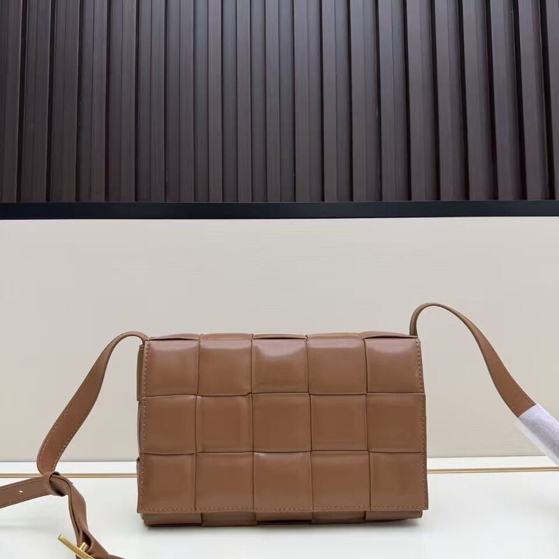 In-Stock Bv Woven Tofu Bag Cowhide Shoulder Crossbody Bag Genuine Leather Women's Bag Simple Casual Fashion Mahjong Bag Foreign Trade