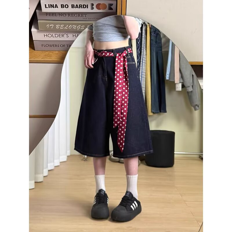Plus-Size American-Style Dark-Colored Cropped Jeans for Women, Summer Wide-Leg Knee-Length Shorts for Curvy Women, High-Waisted Sycamore Shorts Plus-Size American-Style Dark-Colored Cropped Jeans for Women, Summer Wide-Leg Knee-Length Shorts for Curvy Women, High-Waisted Sycamore Shorts