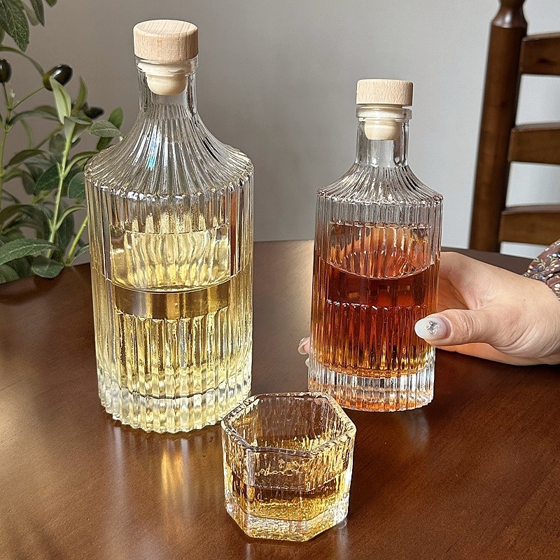 Creative and attractive cold brew iced coffee glass bottle drink sealed jar small wine bottle fruit wine dividing empty bottle container