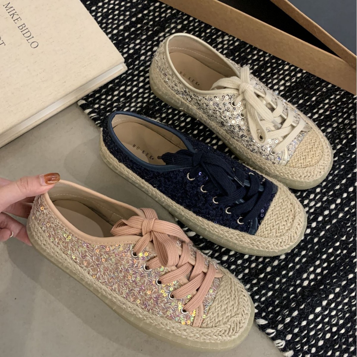 French-style High-end Straw-woven Thick-soled Lace-up Sequined Fisherman For Women, Slip-on Loafers, Fashionable Casual_vogvips.com