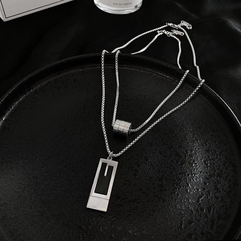 실버 기하학 목걸이