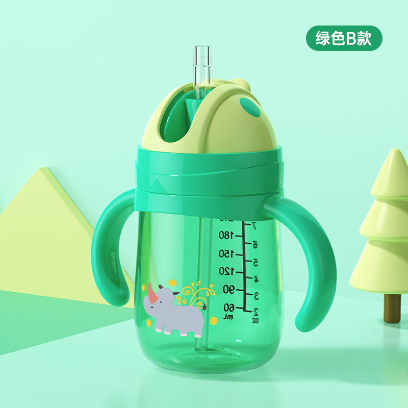 Inglés caja de dibujos animados bebés taza de bebida PP anti-caída taza de agua a prueba de fugas con mango gorra de boca de pato taza de bebida directa al por mayor