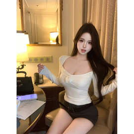 温柔风拼接修身显瘦白色针织衫女2026春季新款花朵抹胸背心T恤女