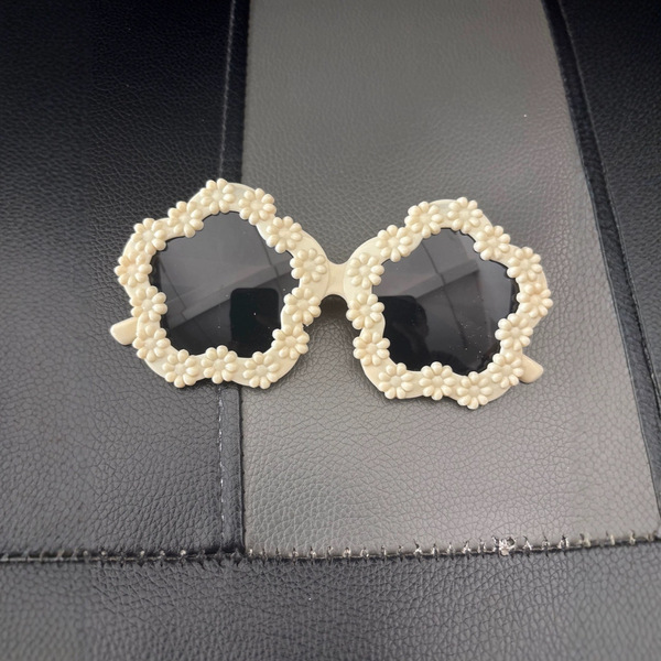 Children's cute sunglasses