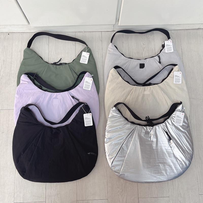 Old-Style Crescent Croissant Bag 10L Waterproof Nylon Yoga Dumpling Bag Simple Croissant Bag