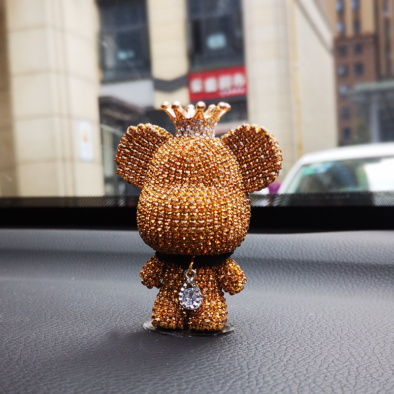 Decoración interior del coche oso violento creativo lindo decoración de gama alta perfume del coche consola central suministros de diosa