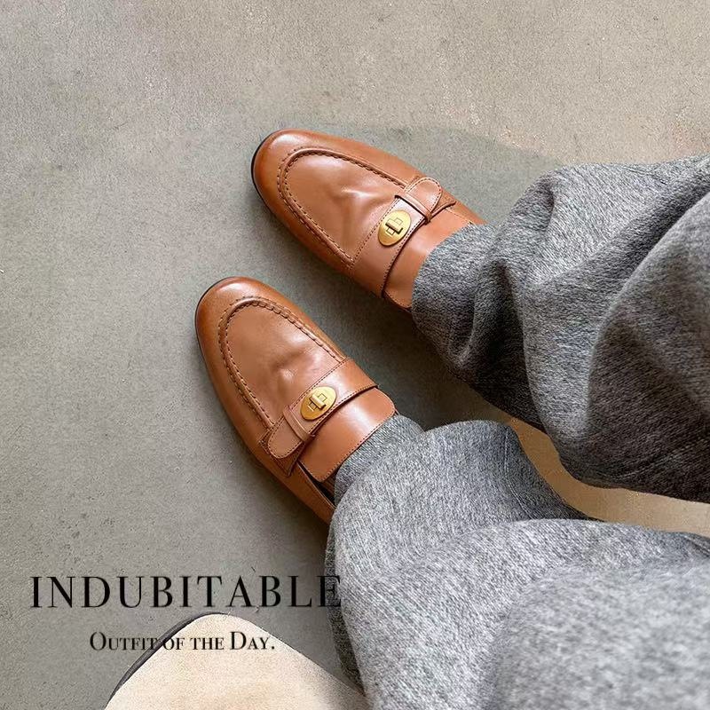 Giày loafer nữ da bò mũi sâu gót vuông thấp phong cách Anh Quốc — màu nâu chi tiết 3