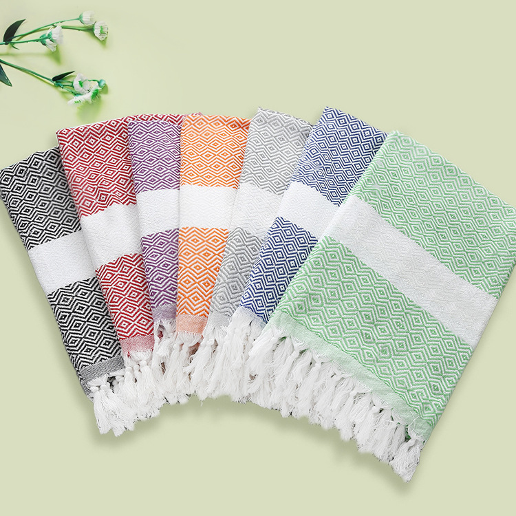 Serviette de plage turque à pompons, en coton absorbant, idéale pour la baignade et la protection solaire._voghion.com