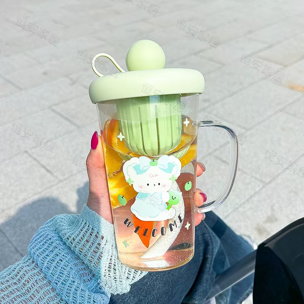 연한 초록색