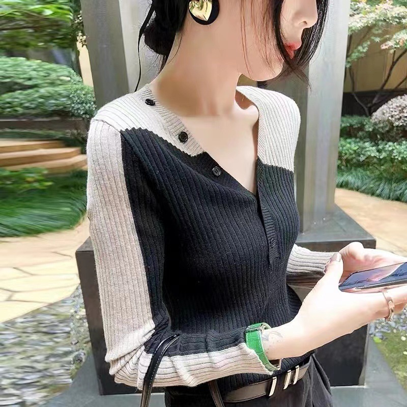 哥家商场同款女装2025秋季气质轻熟纽扣v领针织衫拼色坑条修身|undefined
