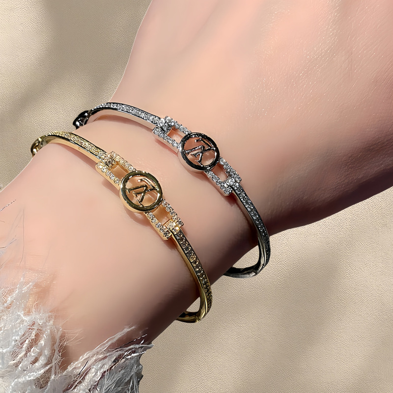 Bracelet for Girls, High-End Fashion, Light Luxury Style, English Letter Bracelet, Starry Sky Design, Versatile, Elegant, Full Diamond Hand Jewelry