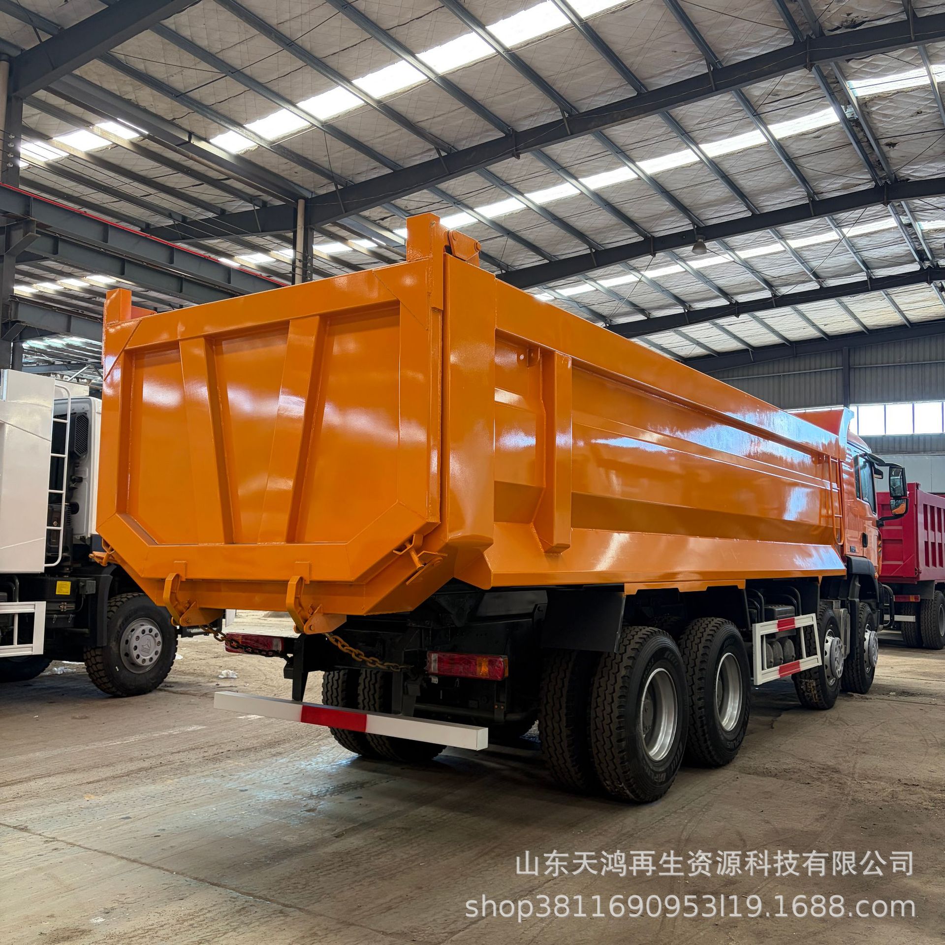 Chinese factory directly sells HOWO TX8x4 dump truck trailers to Africa, offering cross-border sales