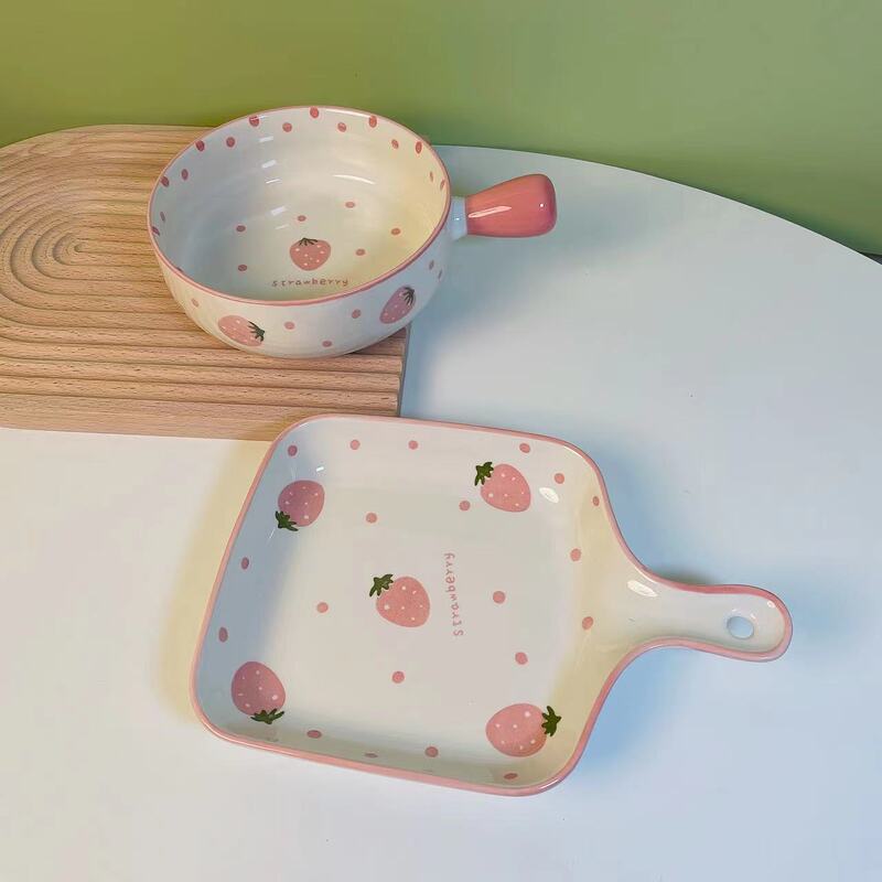 電子レンジ対応皿とボウル 北欧風皿ハンドル イチゴ手描きハンドル 陶器食器 グリルパン 蒸し卵ボウル なし|undefined