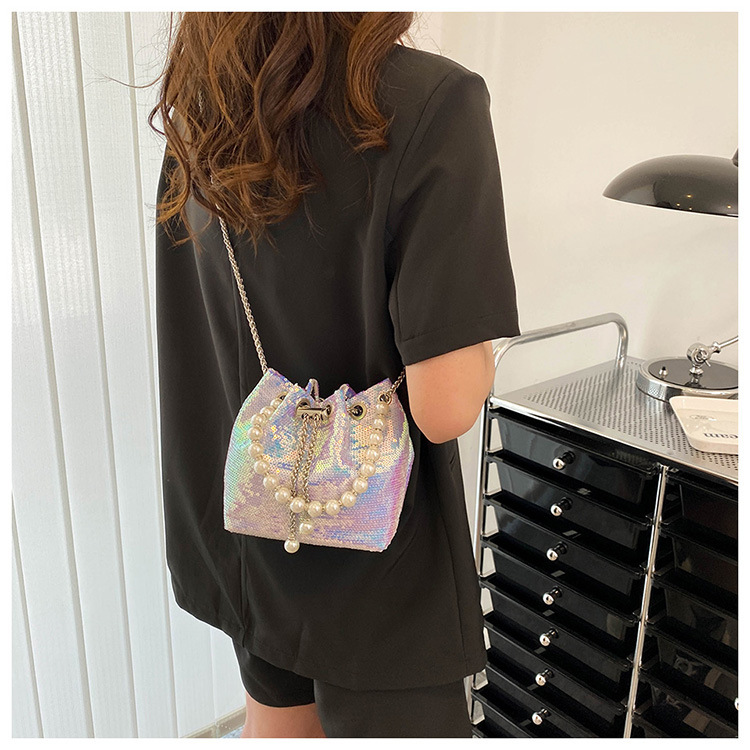 Women's Medium Pu Leather Solid Color Elegant Classic Style Beading Sequins String Bucket Bag display picture 12