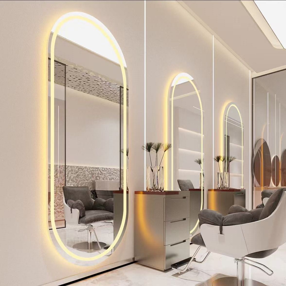 Barbería con lámparas, espejo de peluquería, espejo de maquillaje contra la pared, espejo de peluquería de moda simple, espejo de peluquería