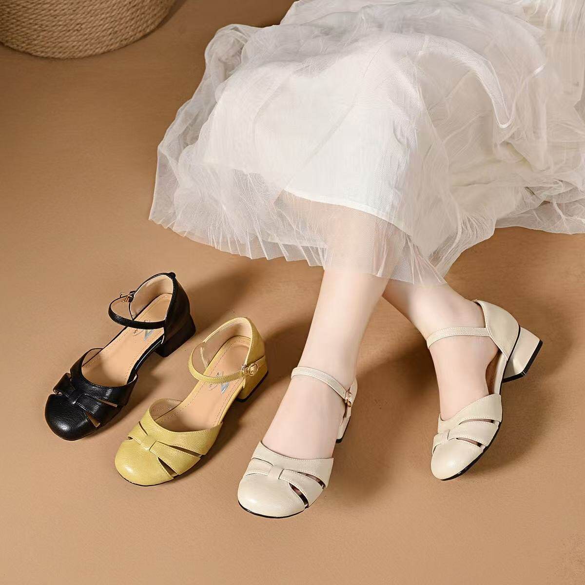 Sandal nữ da thật mũi kín gót thấp đế mềm phong cách cơ bản — màu đen