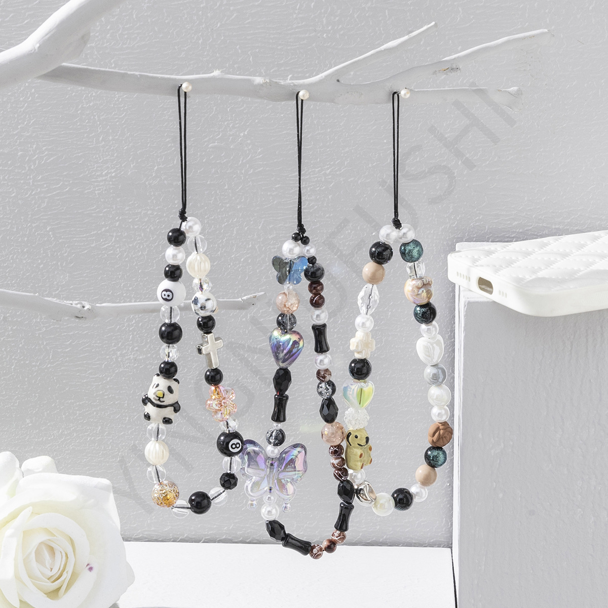 Star's same mobile phone chain, handmade pearl beads, mobile phone case, lanyard, bag pendant, wrist pendant, ins style