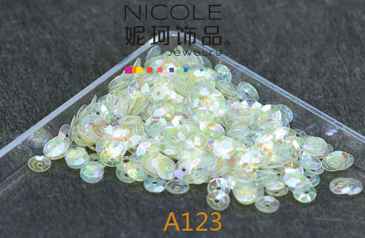Austria importó lentejuelas 4mm cóncavo bordado francés Glitter Ropa Accesorios 10g Pack