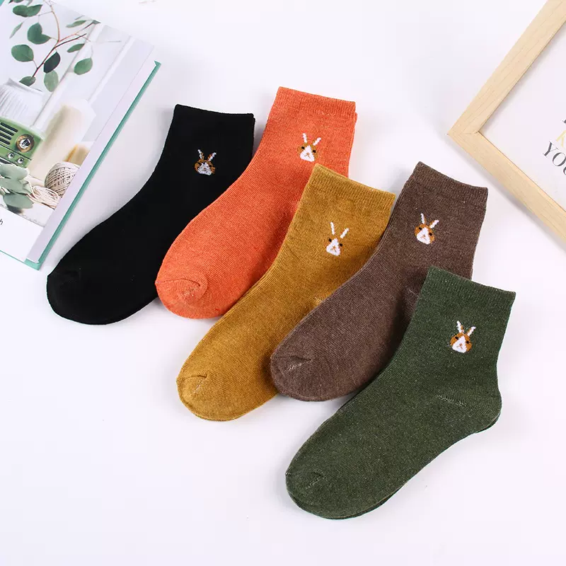 女士袜子女中筒袜秋冬可爱小熊纯色棉袜透气韩版长筒运动袜批发