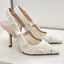 D2026夏季法式白色网纱刺绣婚鞋女新娘鞋蕾丝小猫跟高跟单鞋凉鞋