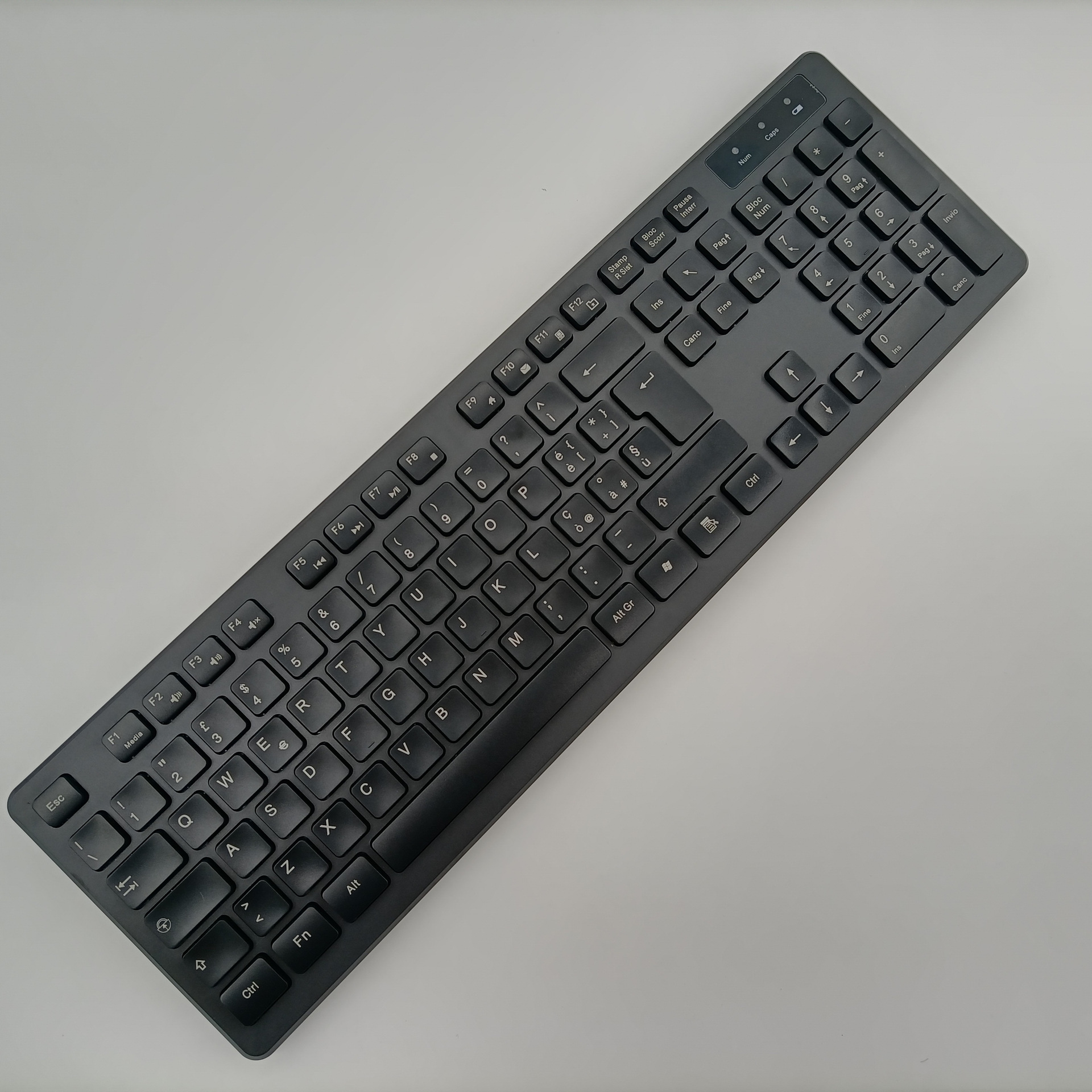 Черная клавиатура, Италия