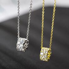 ���~�M�С�U����Ů���p��С���i����¿�Ů�е����朕r�о���