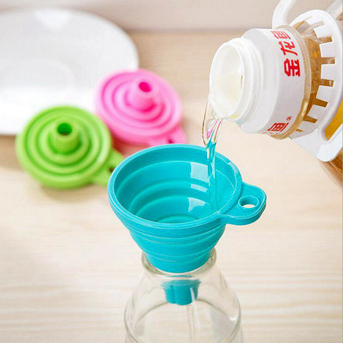 Expandable foldable silicone creative home mini kitchen oil pouring funnel for wine liquid dividing funnel