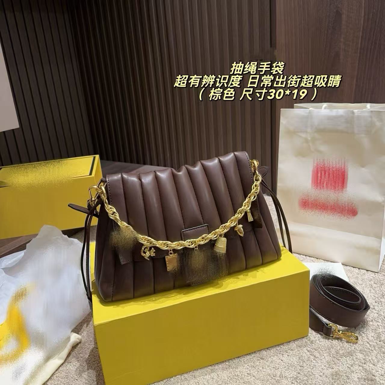 2026 New Style F-Style Pleated Leather Shoulder Bag for Women, Fashionable and Versatile Crossbody Bag, High-End Small Square Bag, Handbag