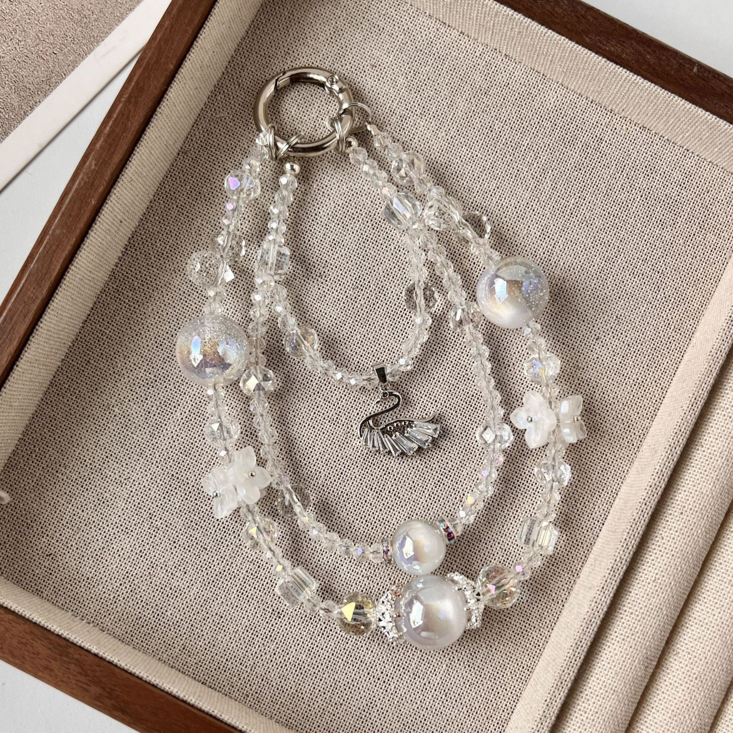 High-End White Swan Crystal Mobile Phone Chain Original Wedding Dress Handmade Beaded Pendant Keychain Bag Hanging