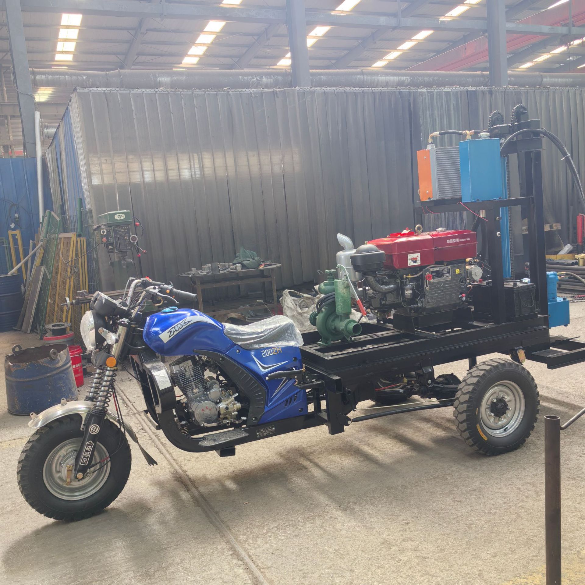 三轮摩托车载柴油液压伸缩钻井机 150米民用地源热泵钻机 打井机