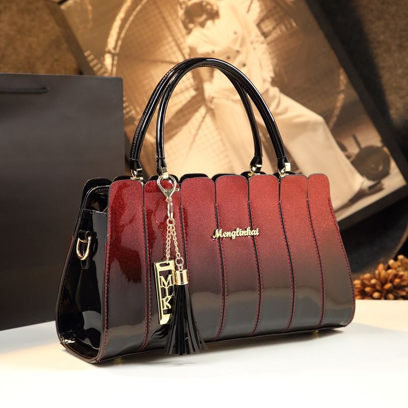 High-end 2025 New Fashion Atmospheric All-match Stitching Handbag Women's Bag Mother's Bag Genuine Leather Crossbody Bag High-end 2025 New Fashion Atmospheric All-match Stitching Handbag Women's Bag Mother's Bag Genuine Leather Crossbody Bag