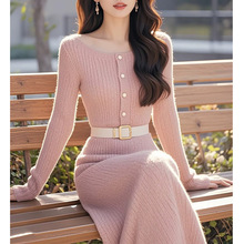 早秋高端精致女神范气质长裙高级感超好看韩系粉色针织毛衣连衣裙