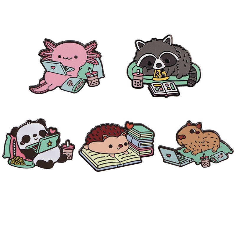 熊貓刺蝟水豚娃娃魚動物胸章滴油胸針徽章服裝背包飾品配飾別針