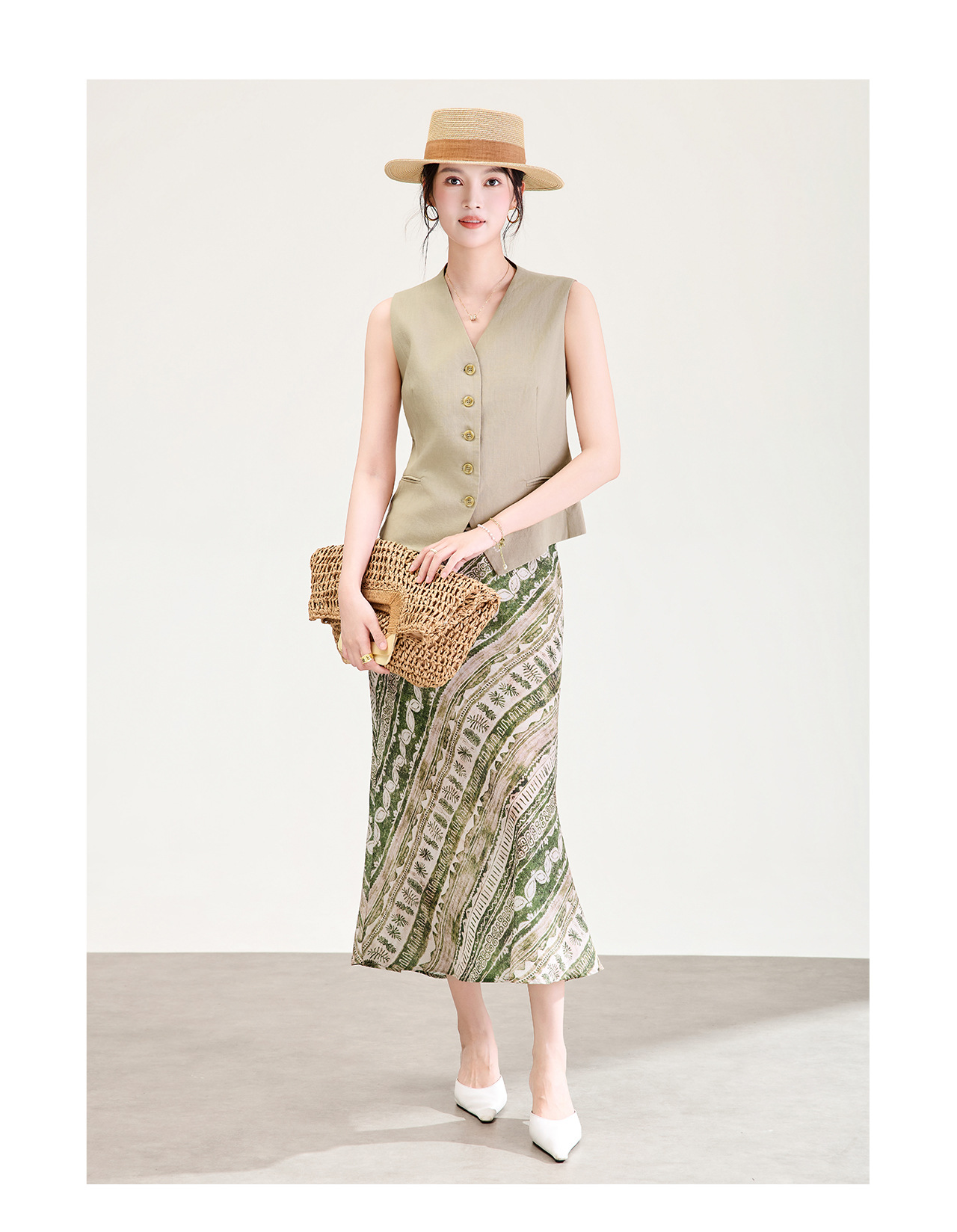 Bộ vest nữ gồm áo khoác và chân váy in họa tiết phong cách cổ điển — xanh lá cây chi tiết 14
